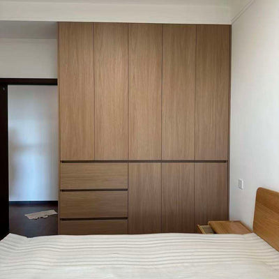 Italian-Style Freestanding Walk-In Closet